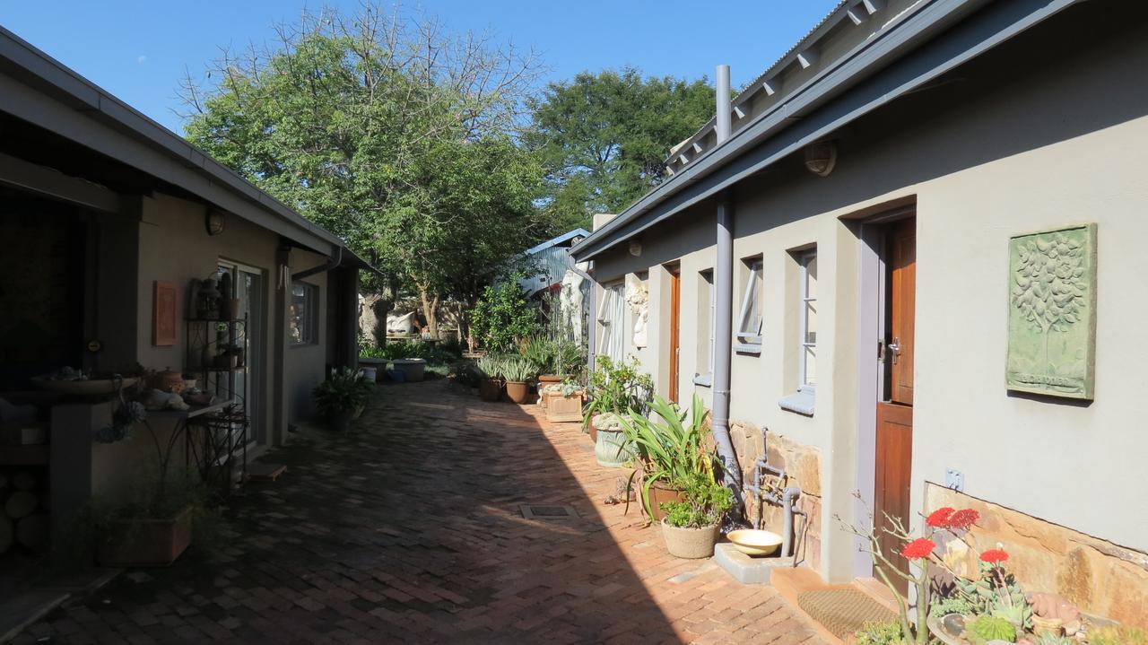 Ferienwohnung The Sculpture Yard 1 Pretoria-Noord Exterior foto